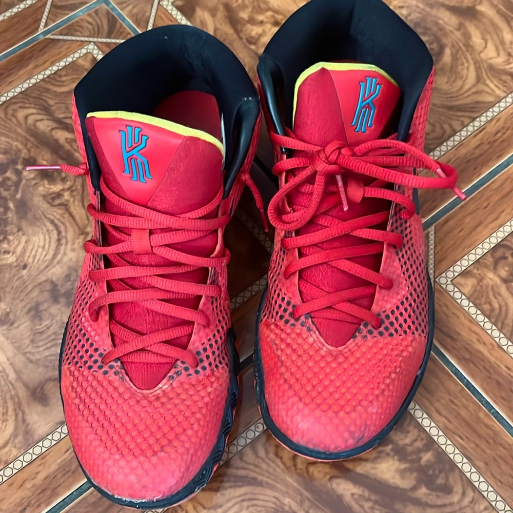Kyrie 1 deceptive red